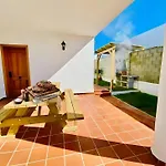 Piscina Privada Parking Cerca Del Pueblo Viewl