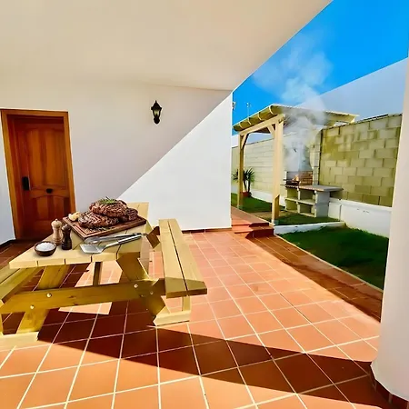 Piscina Privada Parking Cerca Del Pueblo Viewl