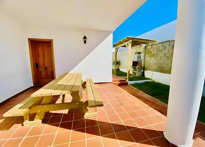 Piscina Privada Parking Cerca Del Pueblo Viewl