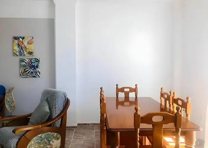 Piscina Privada Parking Cerca Del Pueblo Viewl